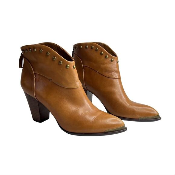 B. Makowsky Quincy brown leather studded pointed toe zip heeled ankle boots 8.5 - Picture 1 of 15